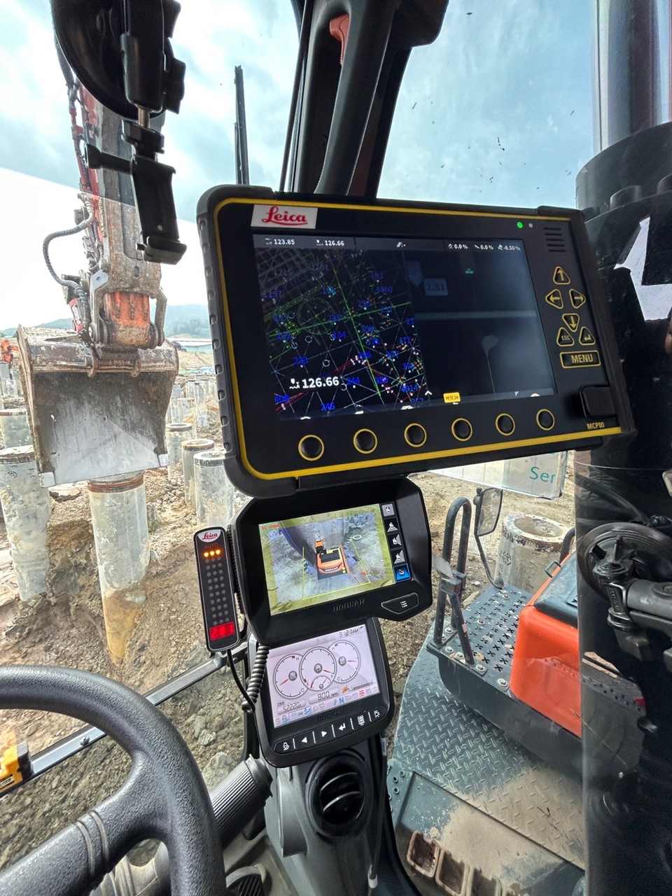 공사장에 굴착기 들어가도 신호수 필요없다 < 산업 < 산업 < 기사본문 - 산업인뉴스