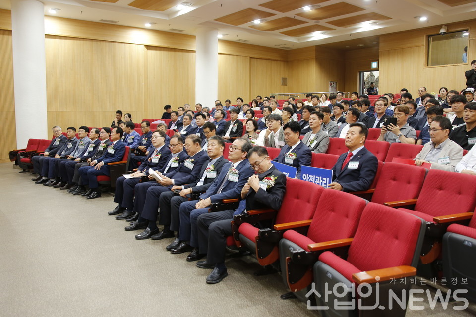 전국 각지에서 행사를 위해 모인 가스공사협희회 회원들의 모습. [황무선 기자]