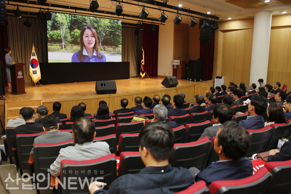 이재정 전 산자위원장의 영상 축사. [황무선 기자]