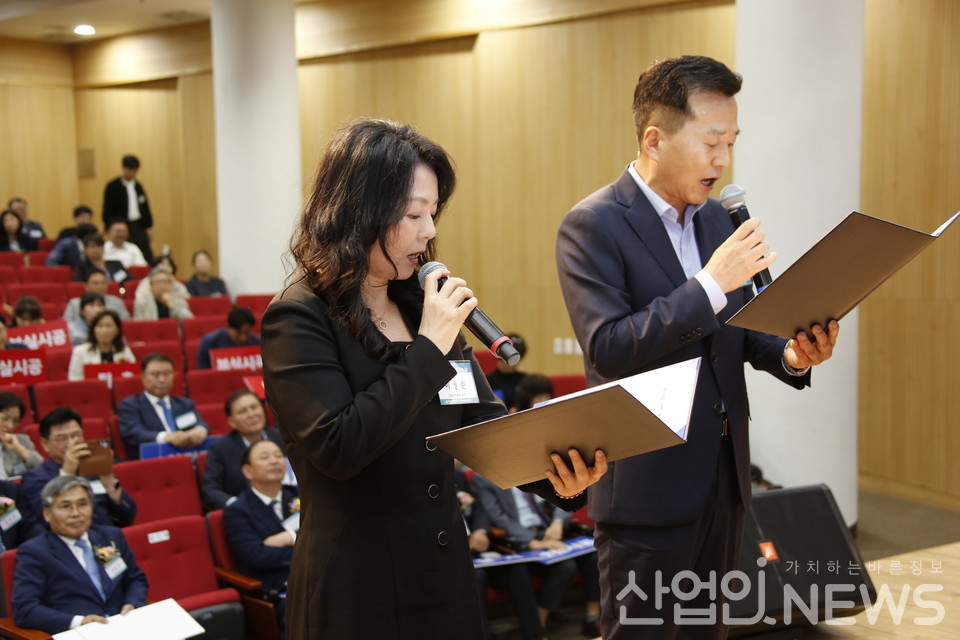 윤문식, 이영순 주식회사 삼진이엔씨 대표. [황무선 기자]